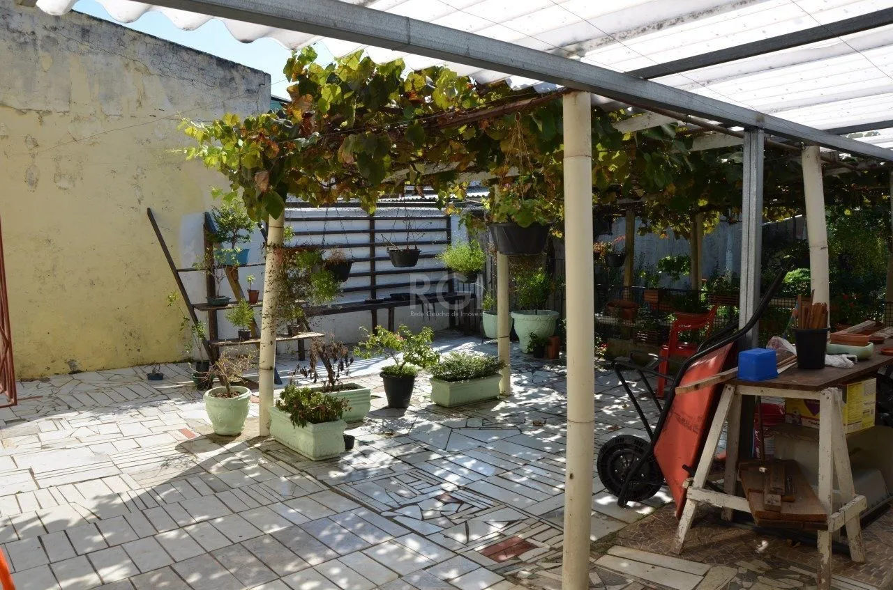Imagem Casa Com 5 dormitórios no Bairro Partenon