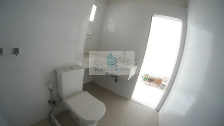 Imagem Imóvel de Luxo em Copacabana: Apartamento de 3 Quartos, 2 Suítes e 1 Vaga de Garagem - Rio de Janeiro-RJ