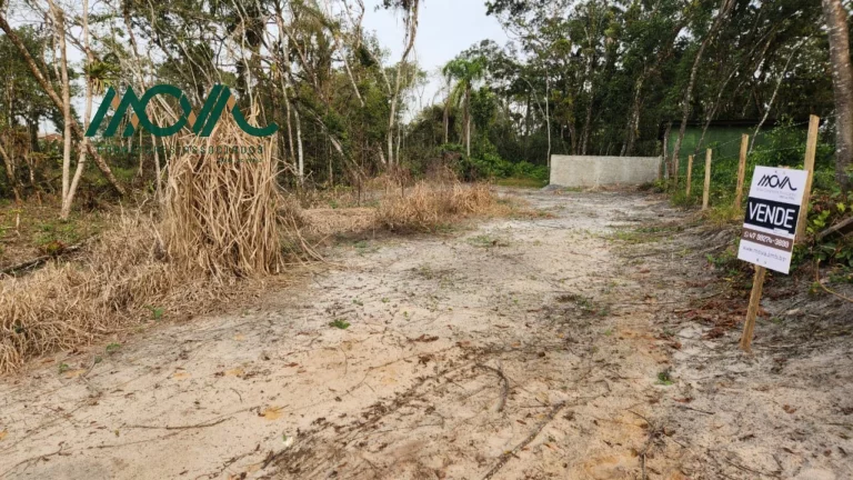 Imagem Terreno Limpo e Demarcado a 3 Quadras do Asfalto no Balneário Uirapuru - Pronto para Construir!