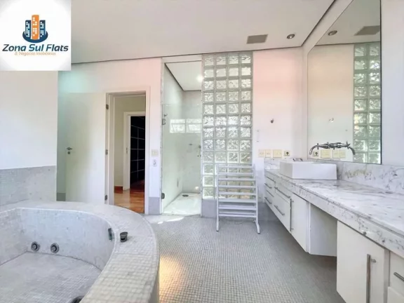 Imagem Casa Alto Padrão à Venda Na Granja Viana Com 6 Suítes e 10 Vagas