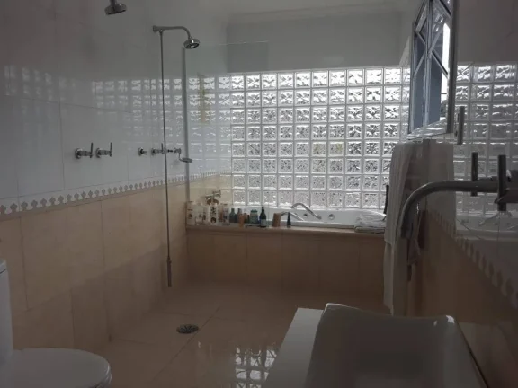 Imagem Casa Espaçosa com 3 Dormitórios e Área Gourmet em Jardim Independência