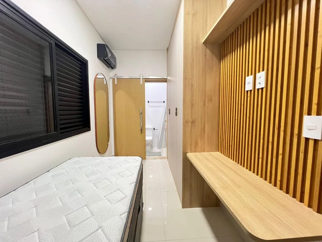 Imagem CASA NOVA COM 3 DORMITÓRIOS SENDO 2 SUÍTES E ÁREA GOURMET COM OFURO À VENDA NO VILAMAR PRAIA GRANDE