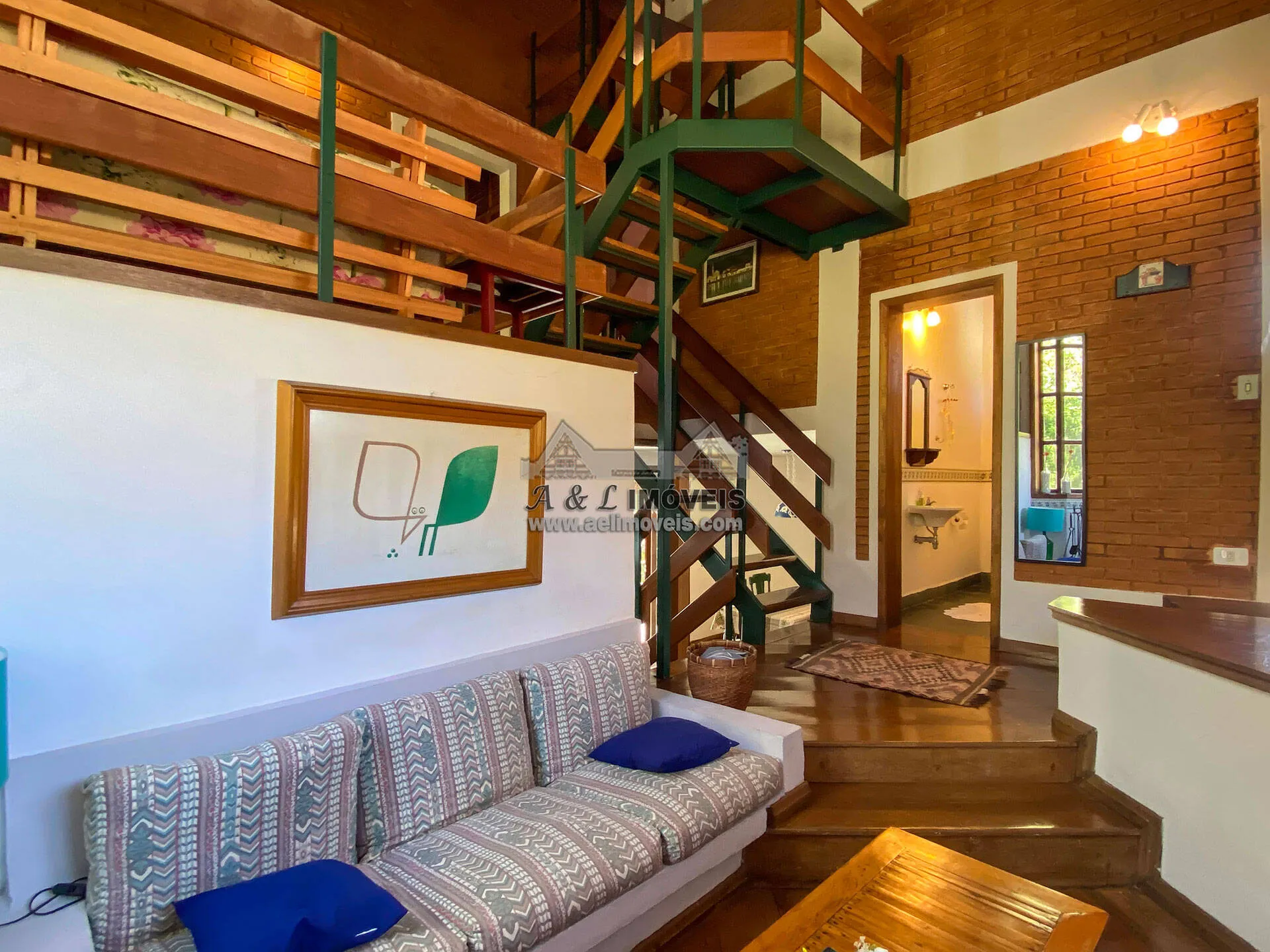 Imagem Casa à venda em Campos do Jordão - Chalé com 3 dormitórios