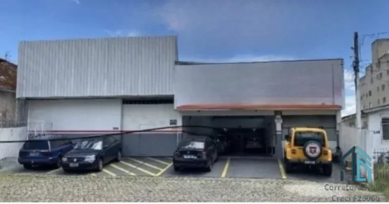 Imagem Barracão e Loja em 02 terrenos com 999m², próximo a concessionaria Servopa, no Rebouças em Curitiba PR