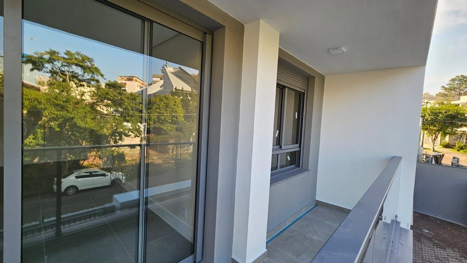 Imagem Apartamento Novo com 2 Vagas e Sacada na Chácara das Pedras