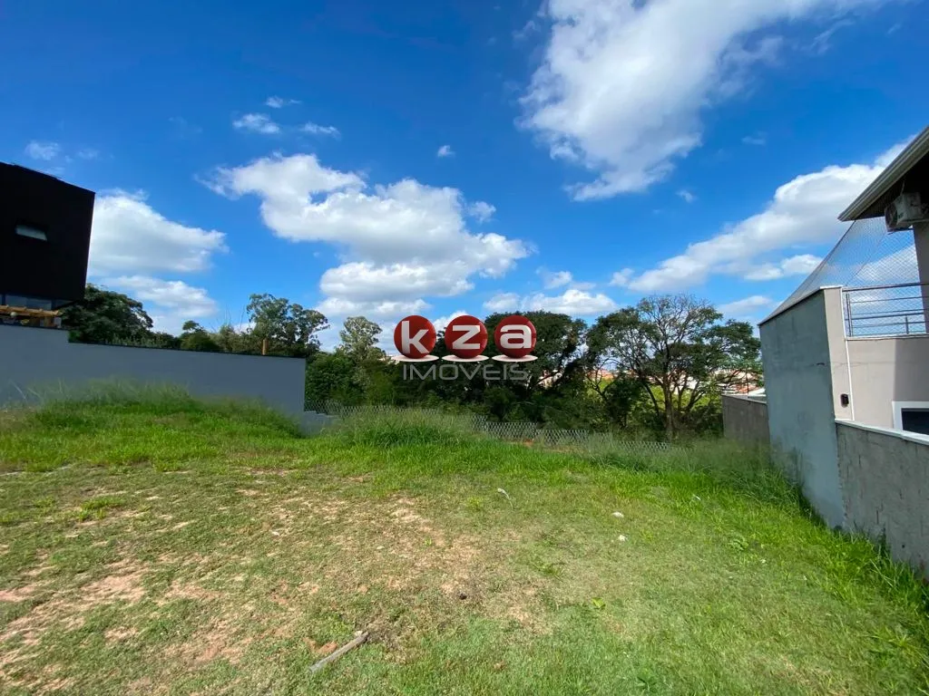 Imagem Terreno à Venda em Valinhos-SP Condomínio Bosque dos Cambarás 330m² de Área