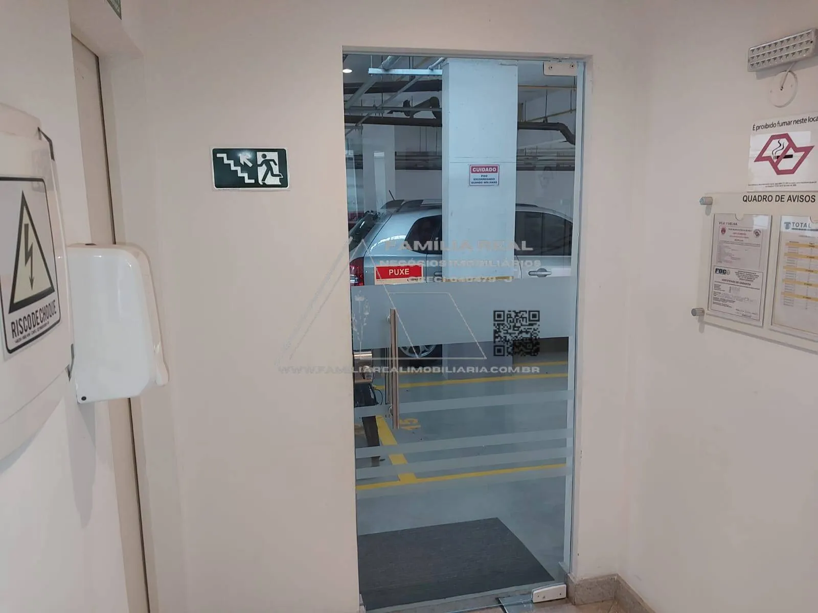 Imagem Apartamento, com 03 Dormitórios, com sacada e 2 vagas fixas, à venda, na Vila Aricanduva.