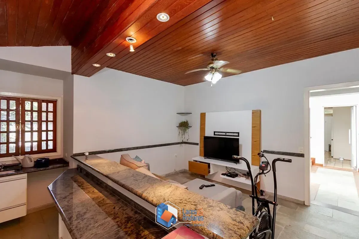 Imagem Casa para venda em Jardim dos Estados com 5 quartos, sendo 4 suítes, 530m²