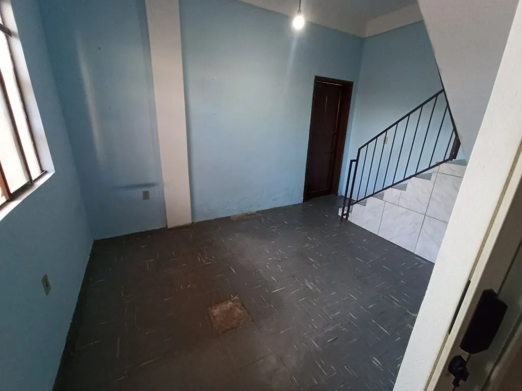 Imagem Casa tipo Sobrado perto da PUC