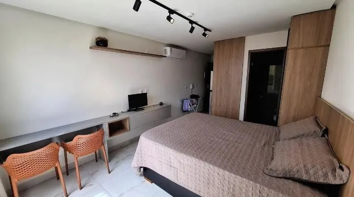 Imagem Flat pé na areia em Ponta de Campina, mobiliado, andar alto, vista para o mar, piscina panorâmica e lazer completo.