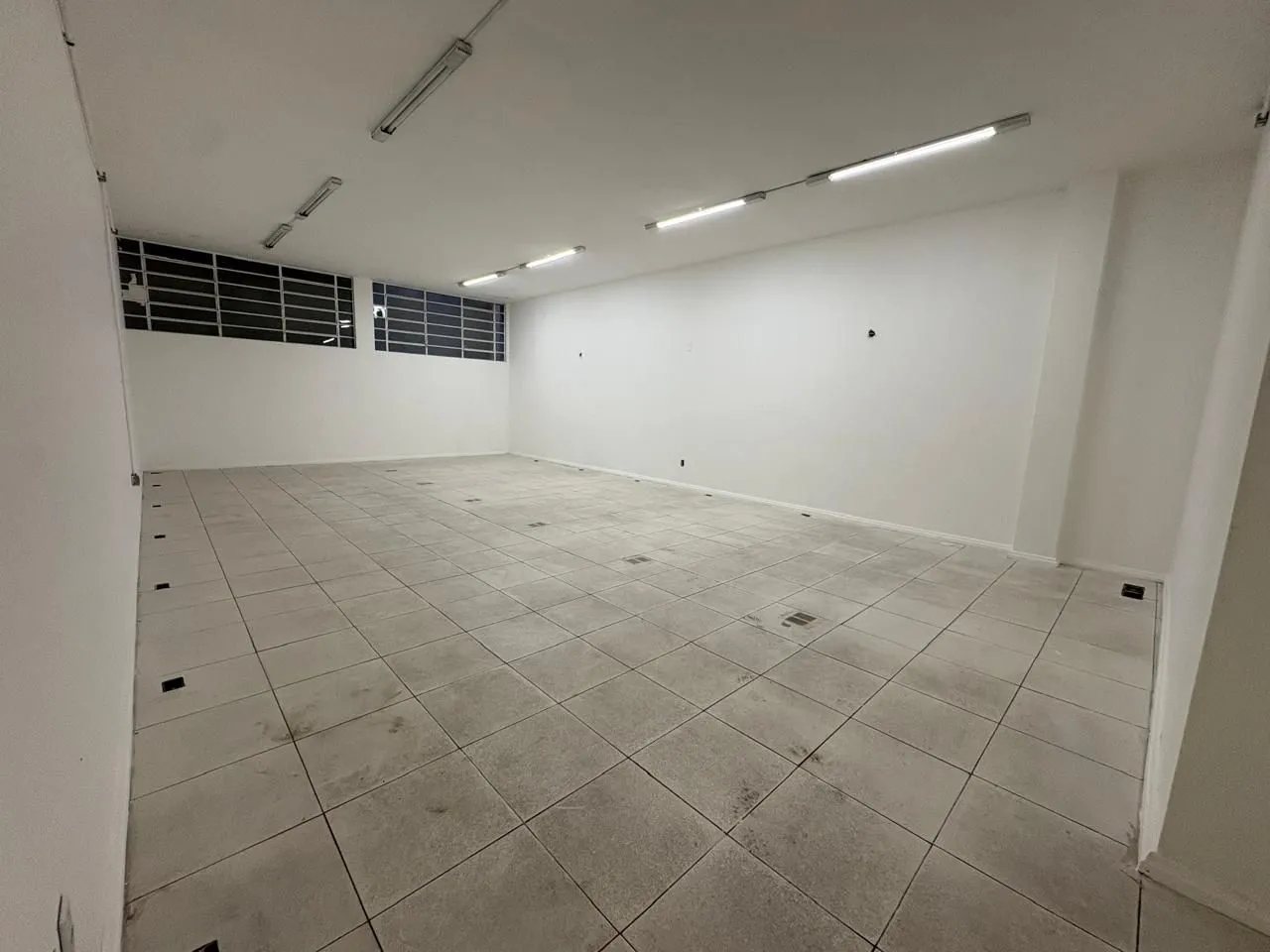 Imagem Sala comercial 822,66m² no centro de Porto Alegre