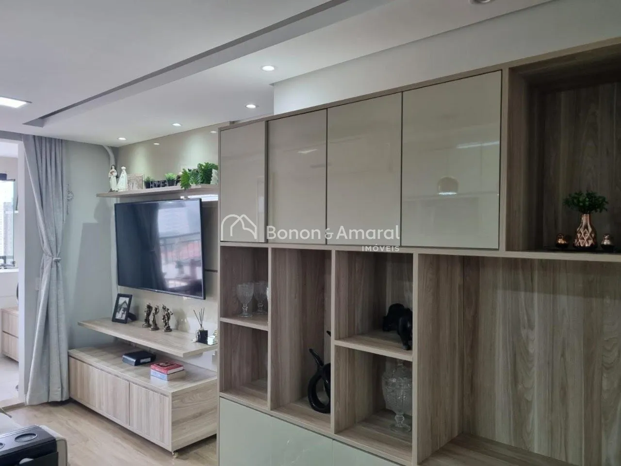 Imagem Apartamento à Venda - Taquaral, Campinas | 2 Dormitórios (1 Suíte)