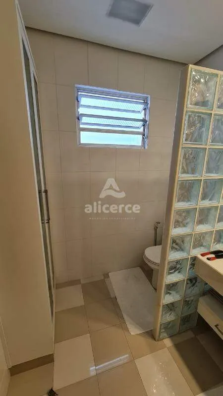 Imagem Cobertura à venda com 3 quartos 1 suíte, 173m² em Centro Florianópolis