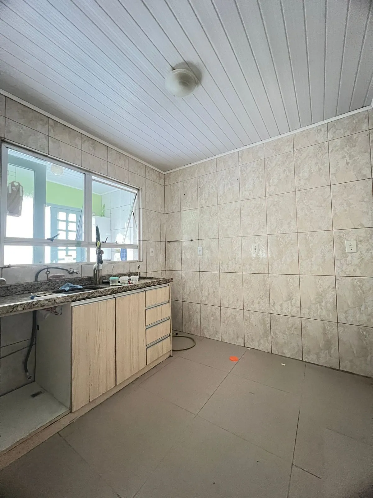Imagem Casa à venda com 215m² na Hípica, 3 quartos sendo 1 suíte e 2 vagas