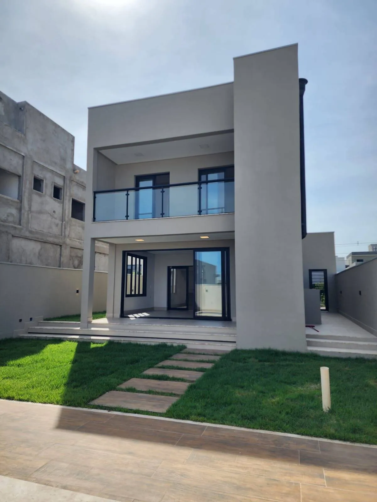 Imagem Sobrado 3 suítes Condomínio Belvedere 1 Bairro Jardim Imperial
