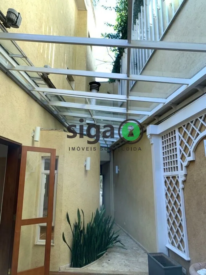 Imagem Casa Sobrado á Venda - 300 m², 3 suítes, 2 vagas no Jardim Paulistano !