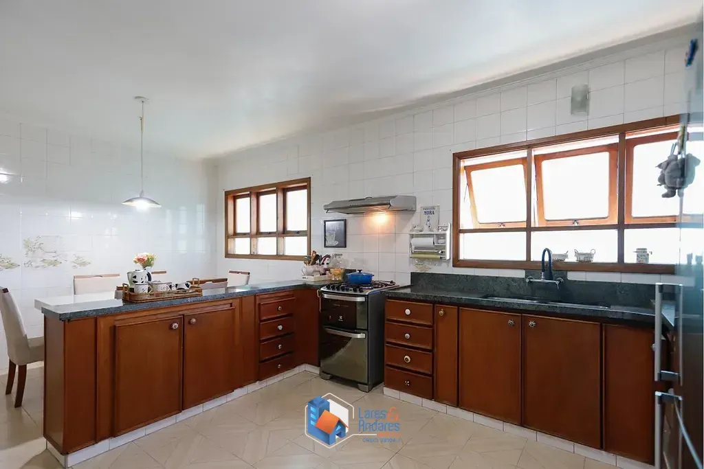 Imagem Casa à venda 3 Quartos 2 Suites 6 Vagas 304M² Chácara Inglesa São Paulo - SP