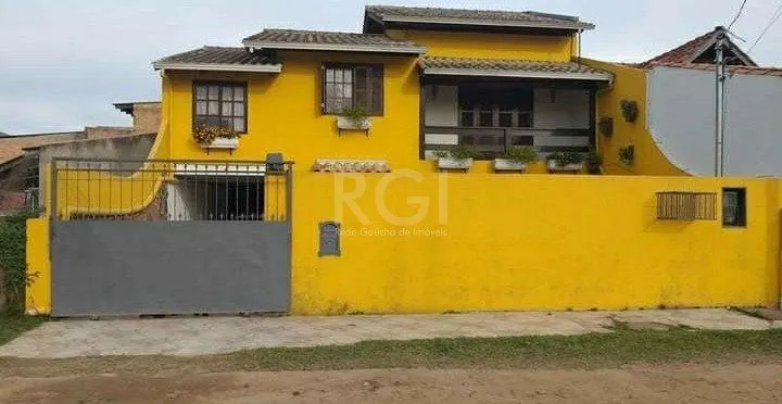 Imagem Casa para Venda - 200m², 2 dormitórios, sendo 2 suites, 2 vagas - Ponta Grossa