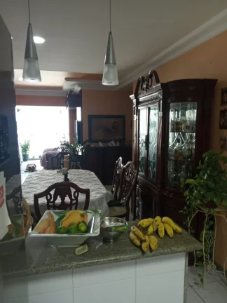 Imagem Condominio De Frente Para Mar Com Apartamento Primeiro Andar Com Vista Lateral