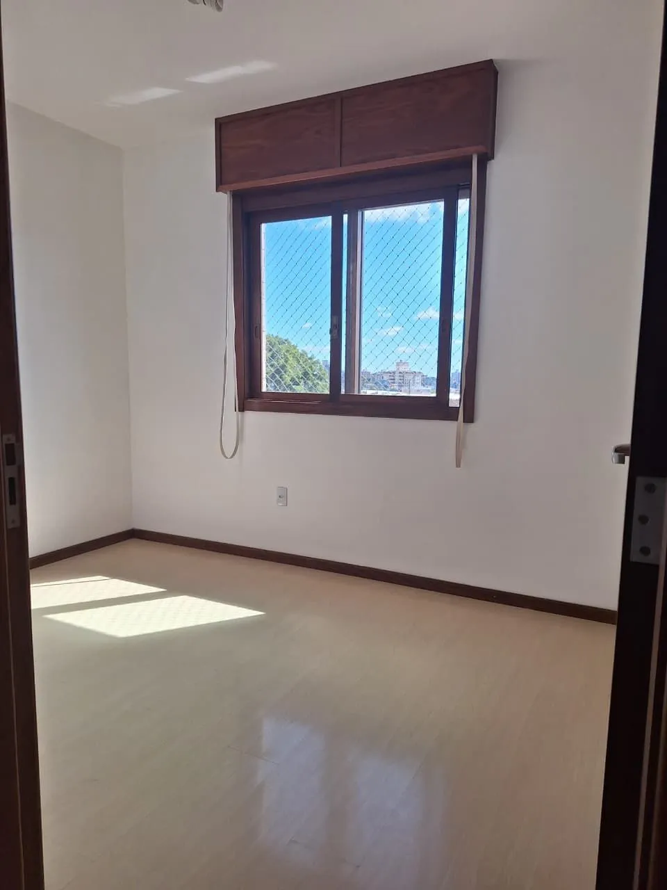 Imagem Amplo apartamento de 2D com suíte e vaga
