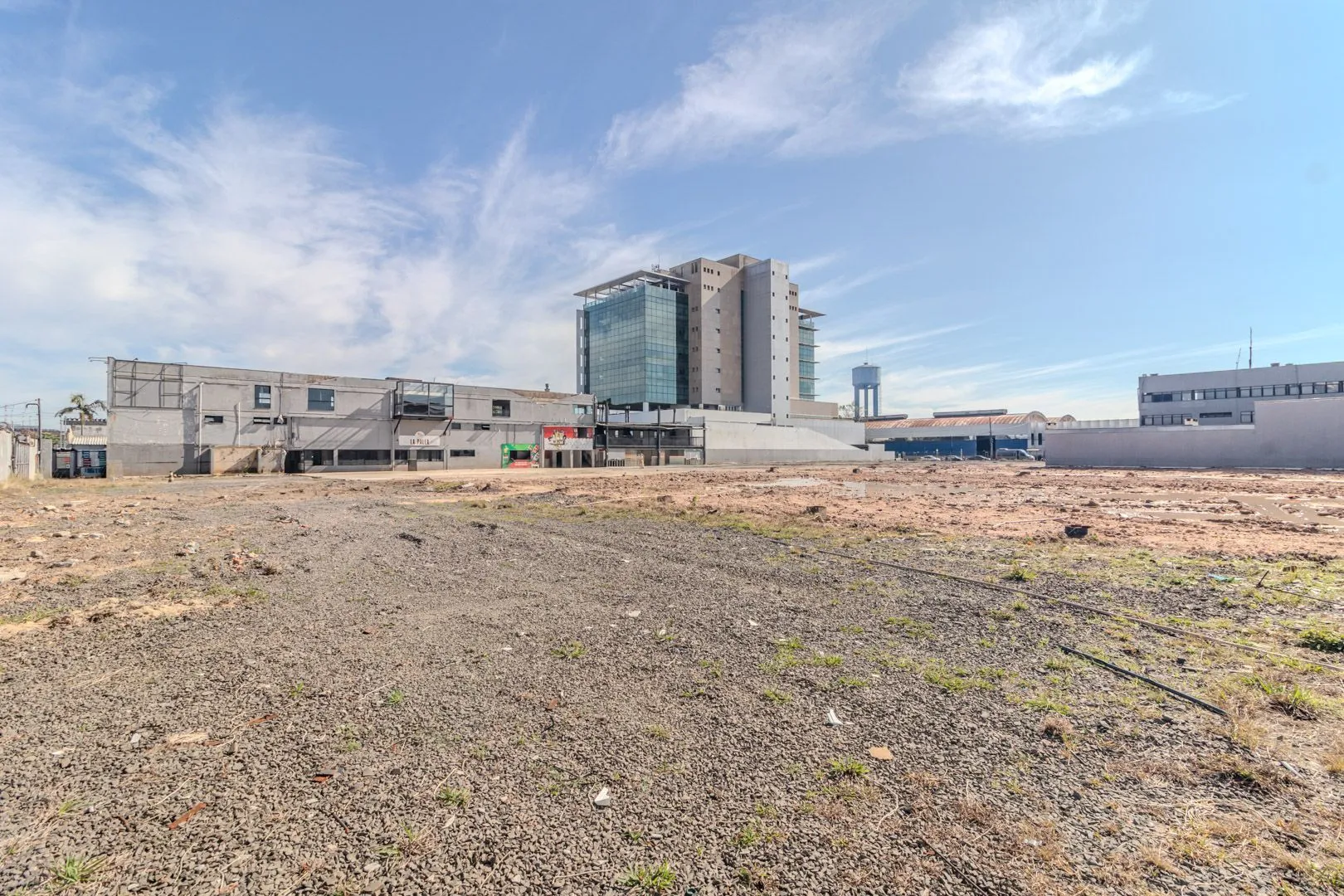 Imagem EXCELENTE TERRENO COM 10.000 M²