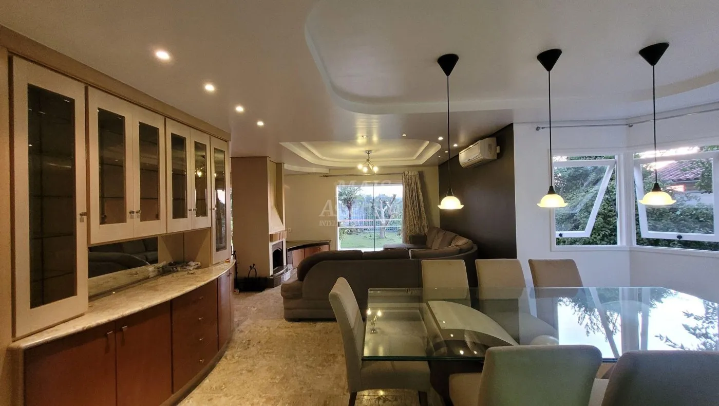 Imagem Excelente Casa de esquina para Venda com 389 m² em São Leopoldo