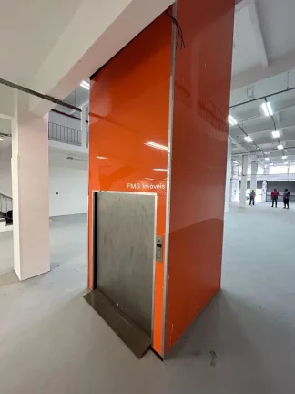 Imagem Loja com 1300m² na Av. Jabaquara.