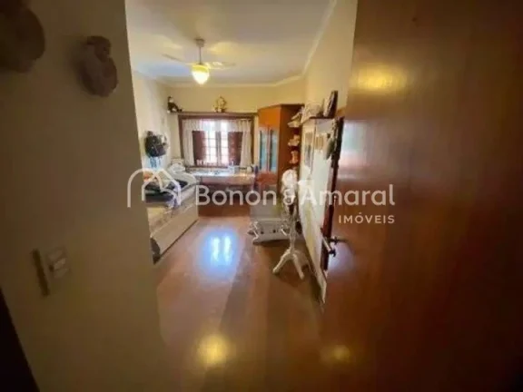 Imagem Casa para venda no chapadão, 5 quartos, escritorio, churrasqueira e piscina
A casa é distribuída ...