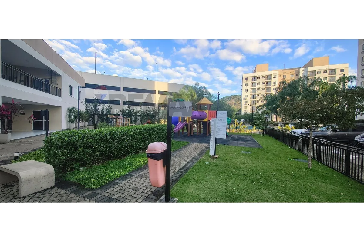 Imagem Aluga-se apartamento de 2 quartos, 1 banheiro, 1 vaga, no condomínio Dez Jacarepaguá, Anil próximo ao Parkshopping Jacarepaguá