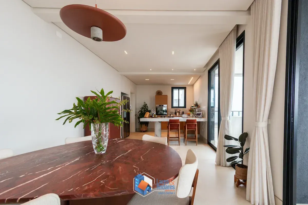 Imagem Cobertura para venda em Vila Madalena com 3 quartos, sendo 3 suítes, 381m²