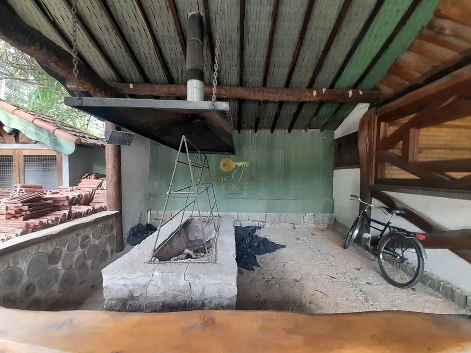 Imagem Comercial para Venda em Teresópolis / RJ no bairro Albuquerque