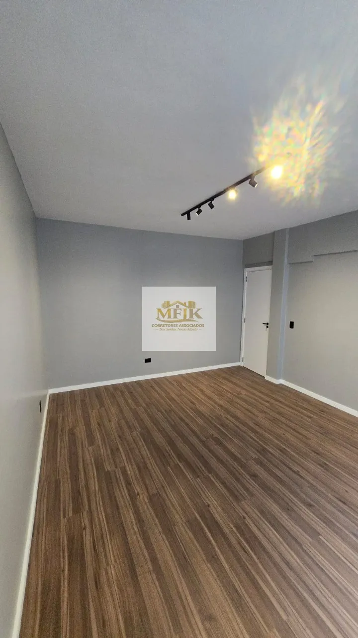 Imagem Venda de Apartamento no Centro de Curitiba-PR: 3 quartos, 2 suítes, 1 sala