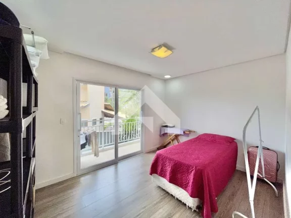 Imagem Casa de Condomínio em Aldeia da Fazendinha - Carapicuíba