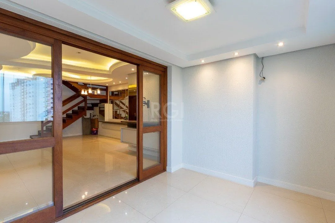 Imagem Cobertura para Venda - 247.08m², 3 dormitórios, sendo 1 suites, 2 vagas - Vila Ipiranga