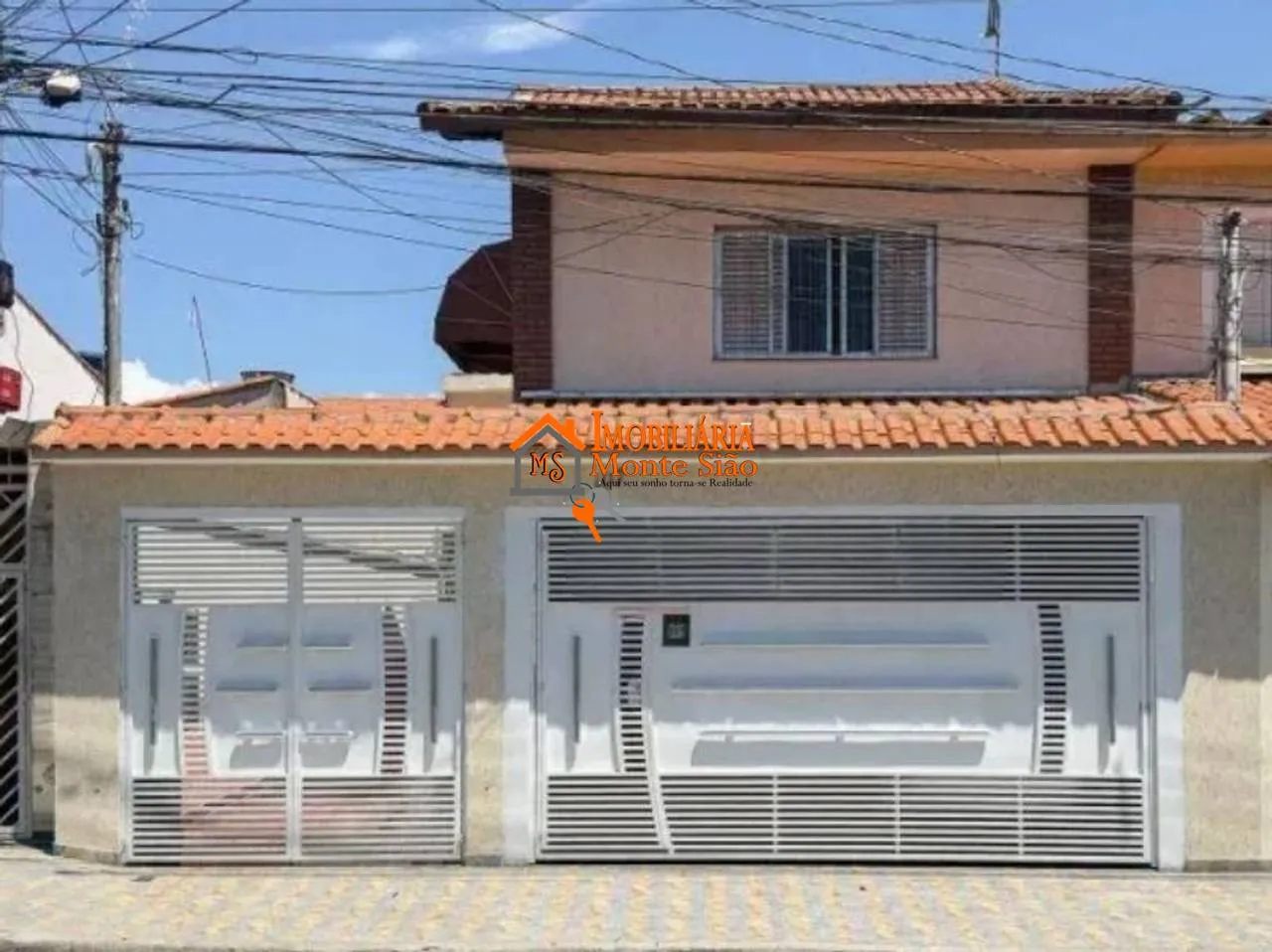 Foto do imóvel Sobrado com 3 dormitórios à venda, 292 m² por R$ 880.000 - Jardim Santa Bárbara - Guarulhos/SP
