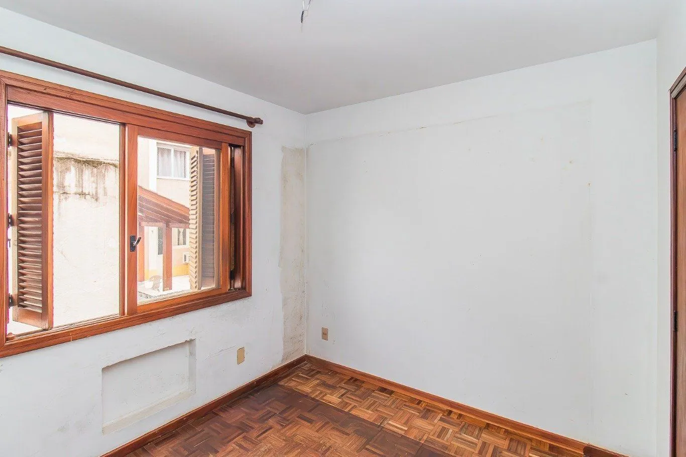 Imagem Apartamento de 2 dormitórios e 94m² à venda em Petrópolis, Porto Alegre.