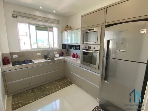 Imagem Apartamento lindo, 03 quartos, sendo 1 suíte e 2 Demi suítes, no coração da meia praia em Itapema SC