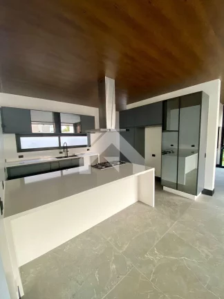 Imagem Casa de Condomínio em Tamboré - Santana de Parnaíba