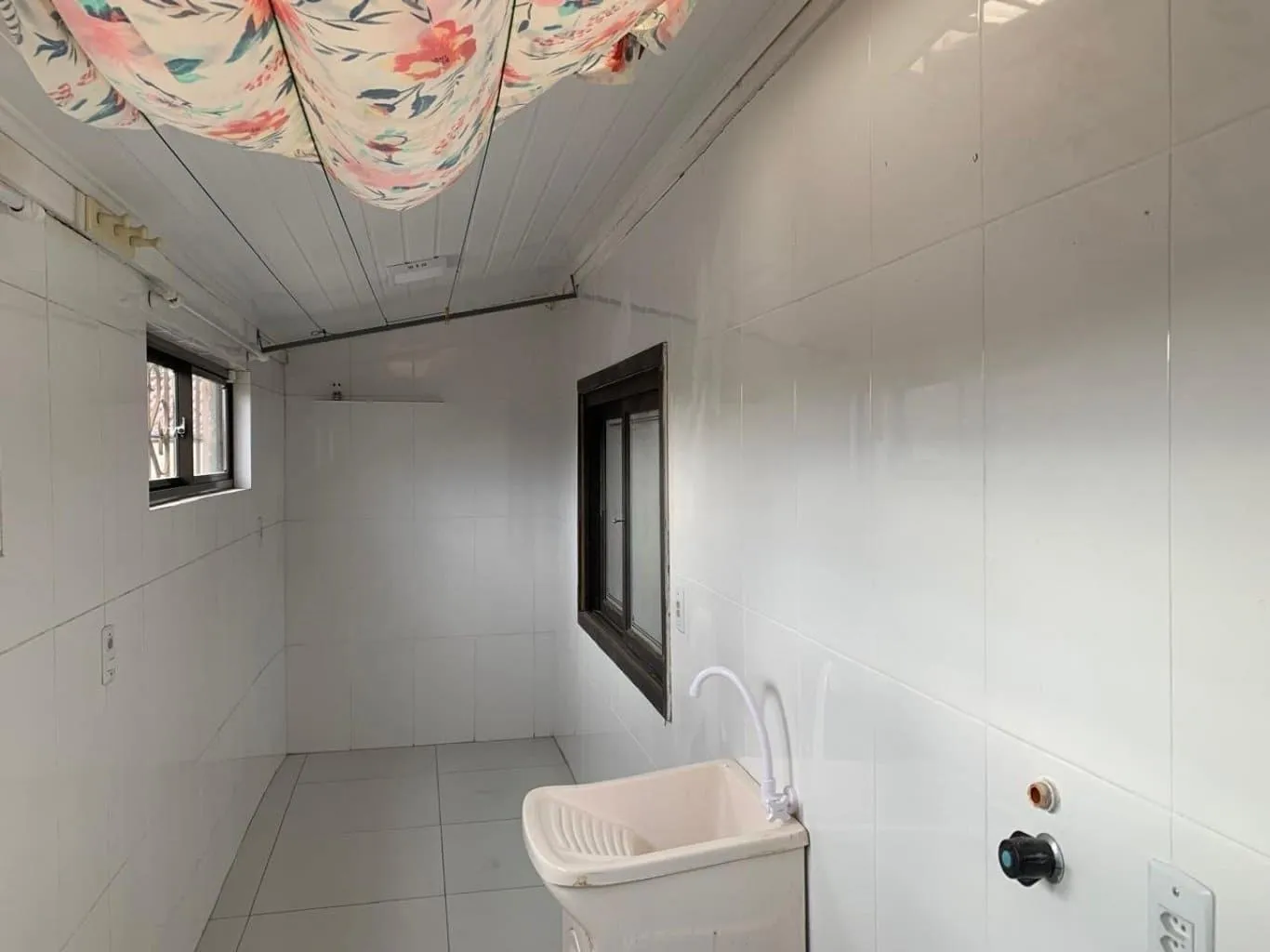 Imagem Casa em Condomínio de 3 dormitórios à venda em Tristeza, Porto Alegre.