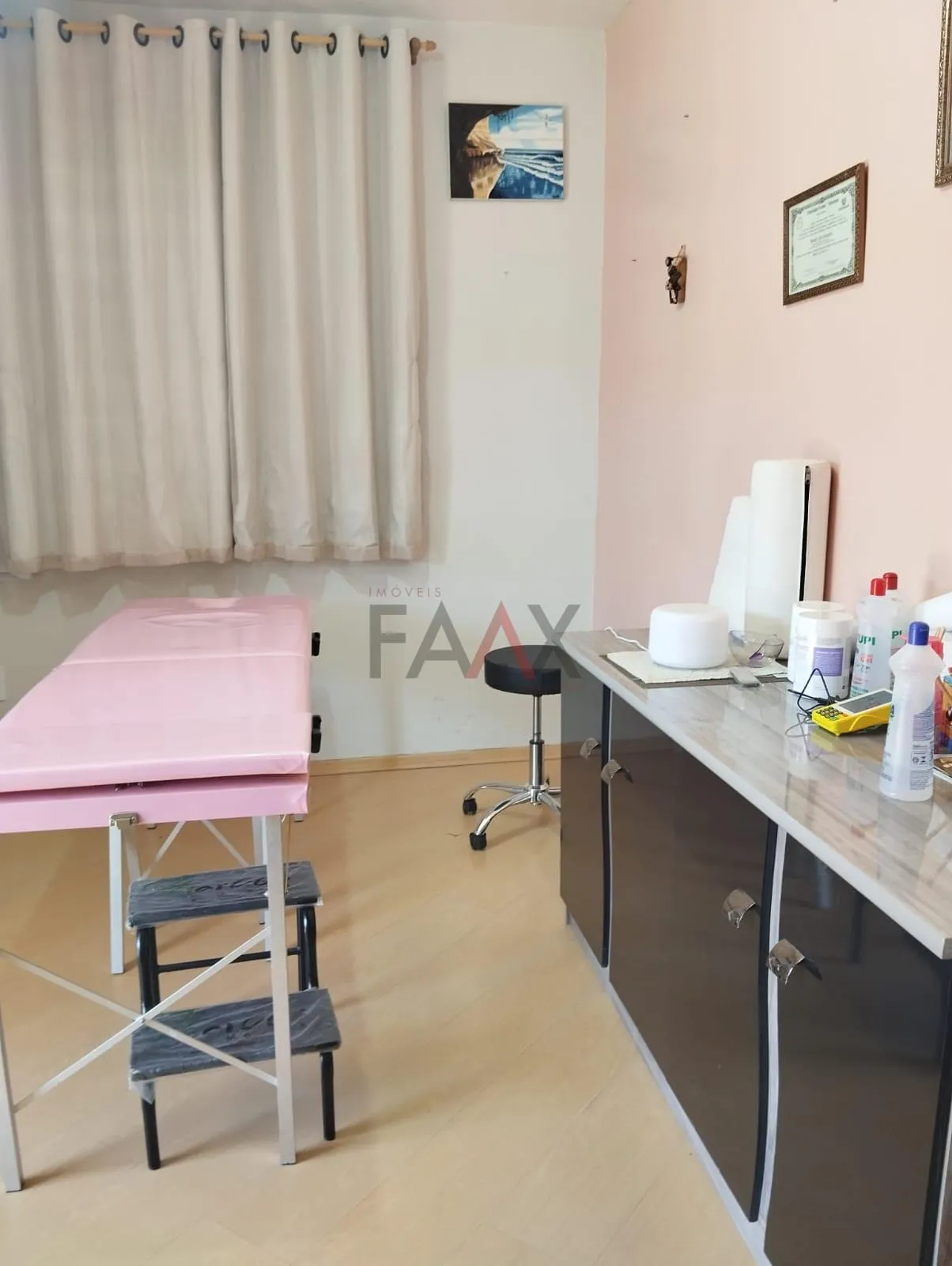 Imagem Sobrado à venda com 4 quartos e piscina aquecida, Bairro Santana
