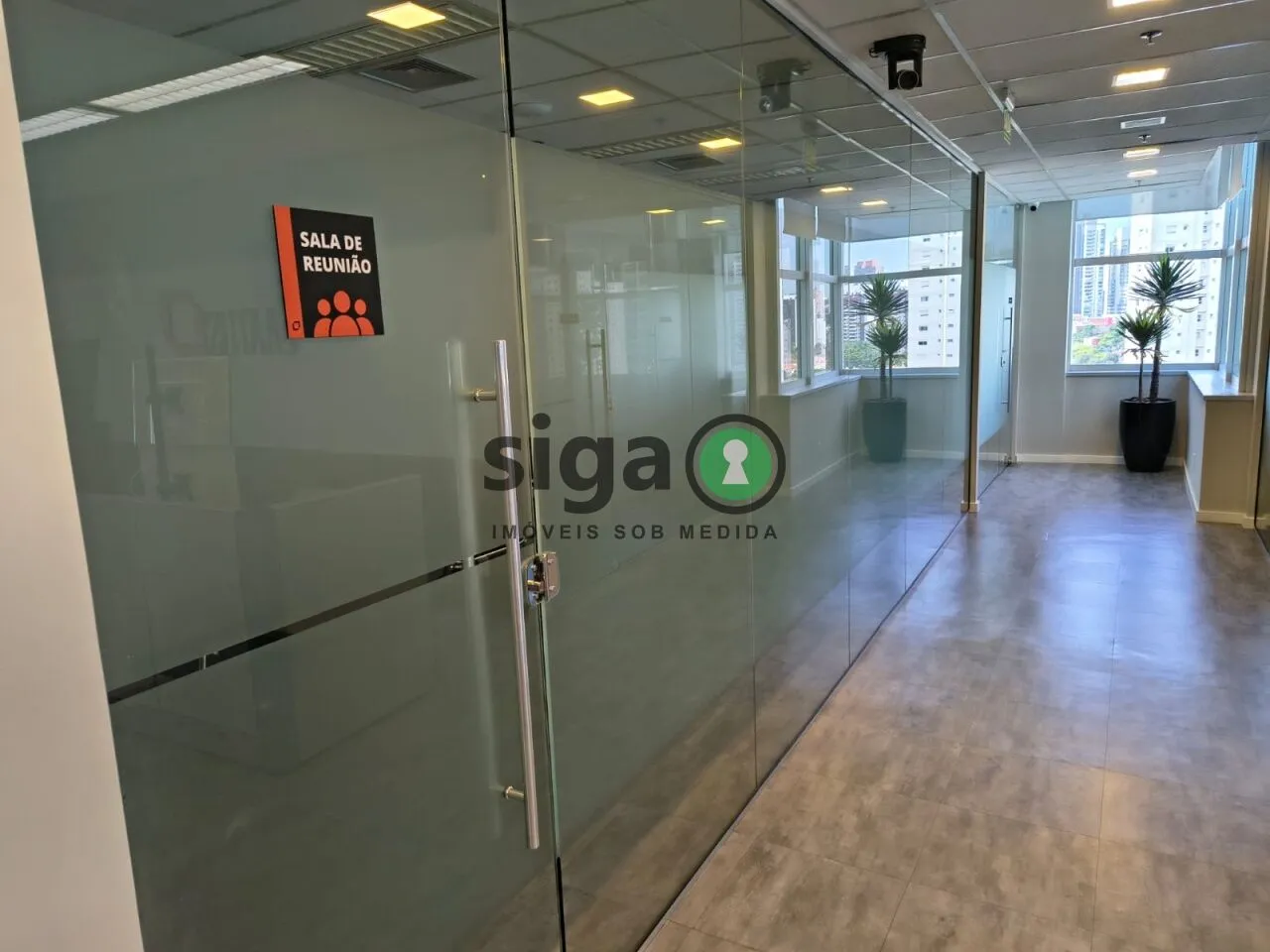 Imagem SALA 669M ² COM MOBILIA PARA LOCAÇÃO AV ROQUE PETRONI BROOKLIN