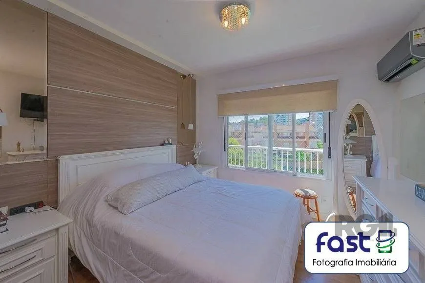 Imagem Vende Excelente Apartamento no Bairro - Jardim do Salso - Porto Alegre