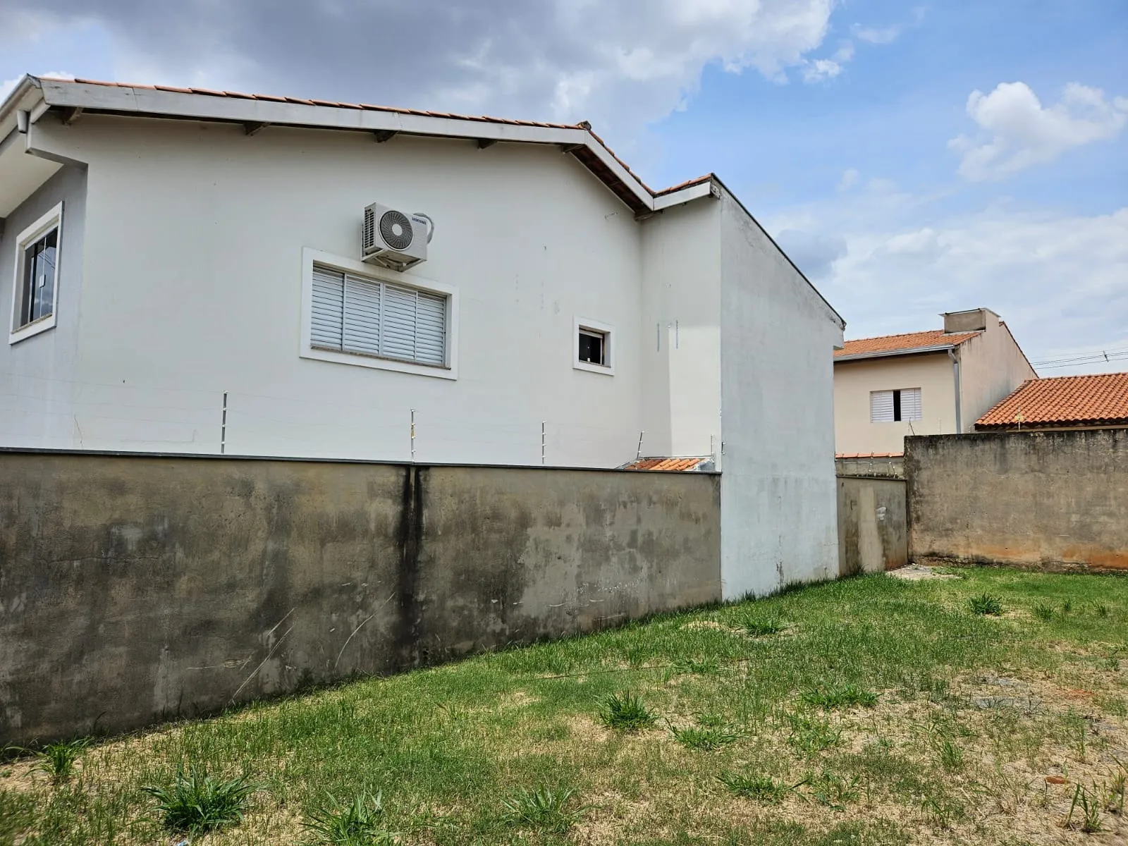 Imagem Oportunidade: Lindo Terreno no Wanel Ville 5