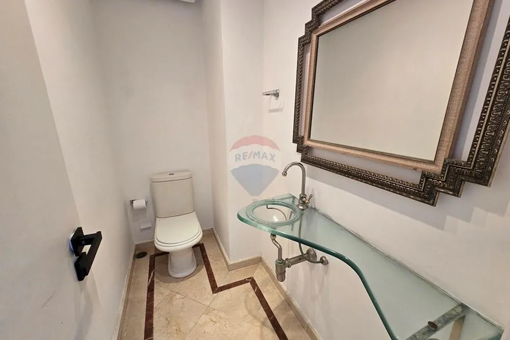 Imagem Frontal mar, lâmina, 3 quartos.