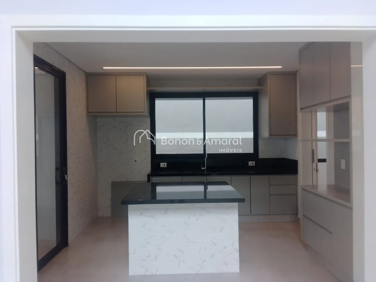 Imagem Casa de condomínio à venda com 263 m² e 3 quartos, no Bairro das Palmeiras, Campinas/SP