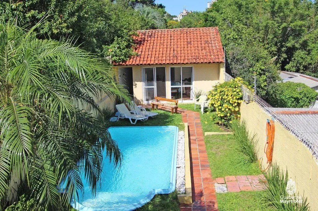 Imagem Casa para Venda - 240m², 5 dormitórios, sendo 1 suites, 3 vagas - Menino Deus