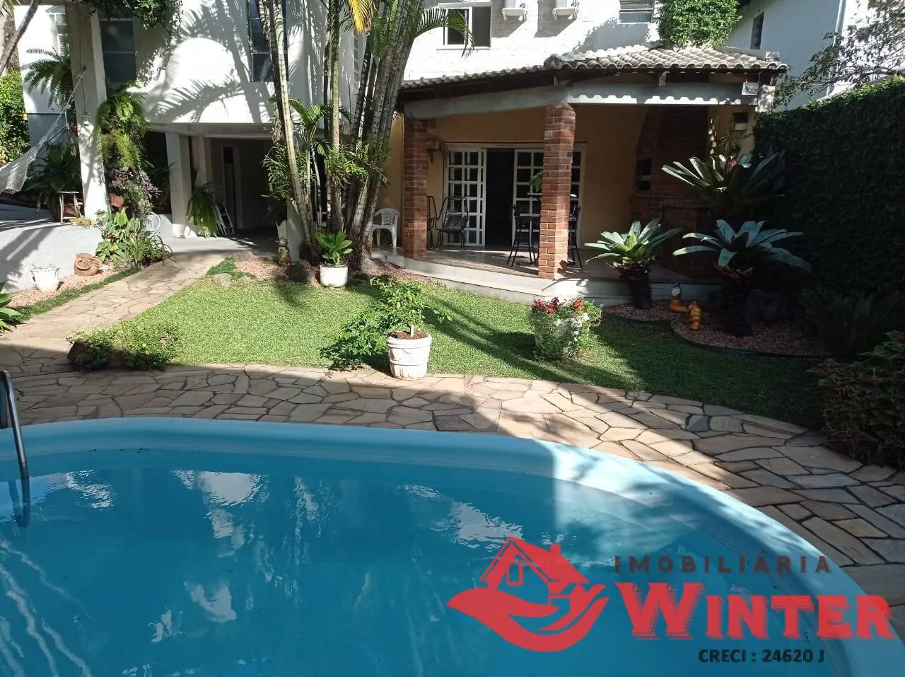 Foto do imóvel Casa com piscina no centro de Feliz