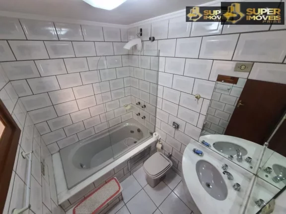 Imagem Casa Alto Padrão para Venda na Colina do Sol em Pelotas-RS