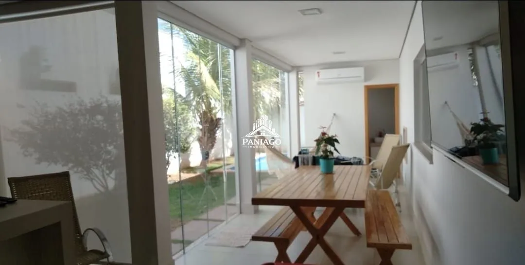 Imagem Casa Porteira Fechada no Belvedere I