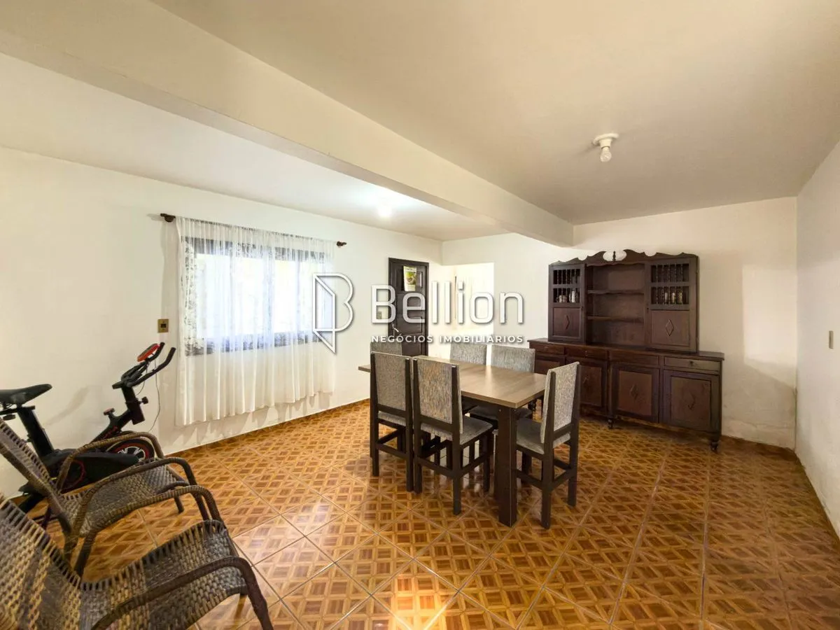 Imagem Duas casas em um único terreno: uma excelente oportunidade para morar, investir ou gerar renda!
